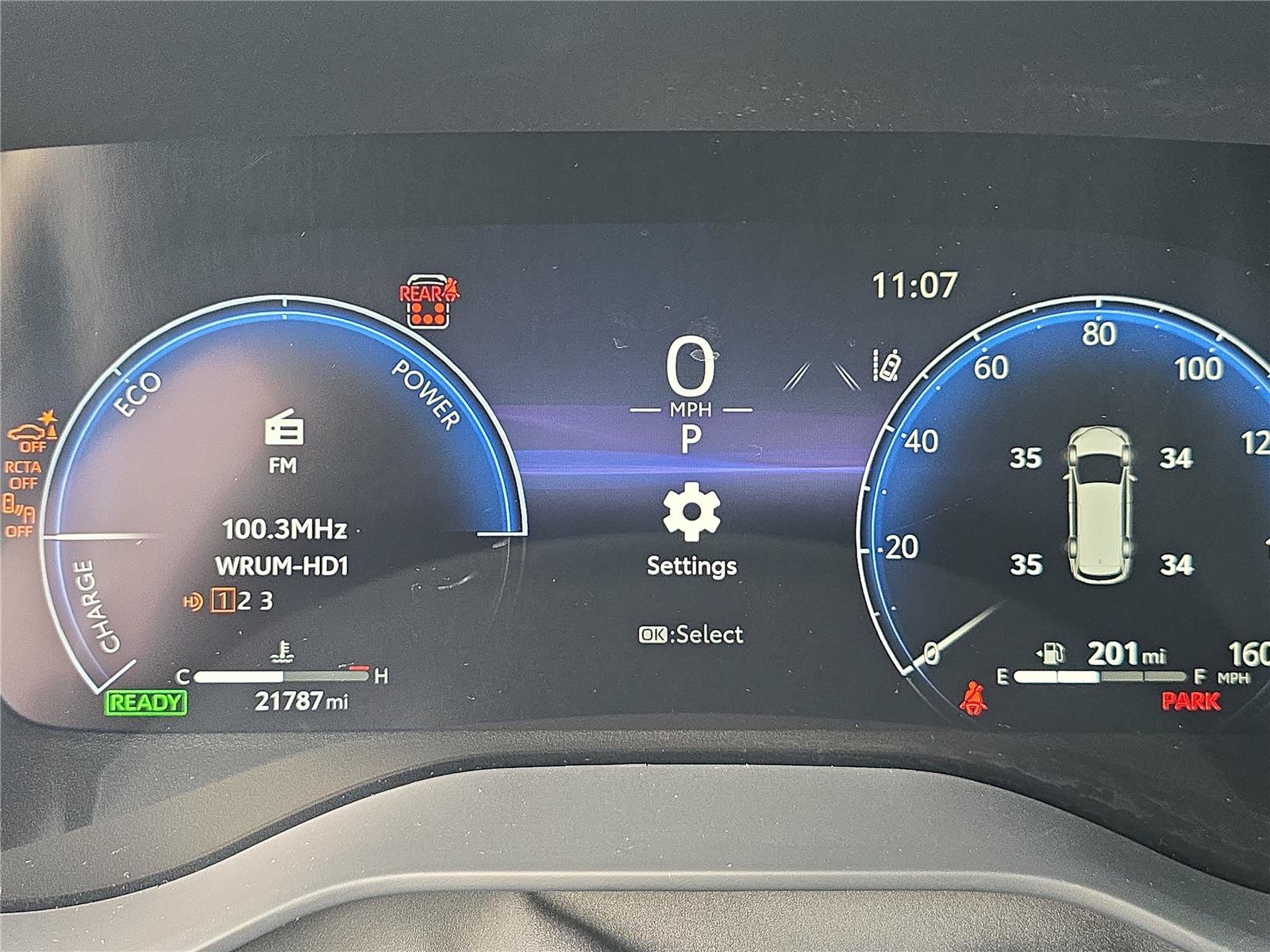 Used 2025 Toyota Sienna XSE w/ XSE Premium Package FWD image 24