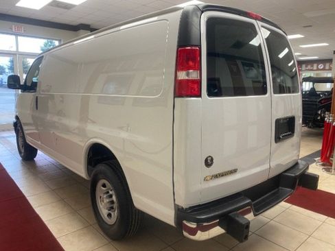 Used 2023 Chevrolet Express 2500 RWD 2500 Regular Wheelbase WT w/ Driver Convenience Package image 3