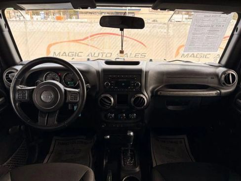 Used 2016 Jeep Wrangler Unlimited Sport w/ Connectivity Group AWD/4WD image 21