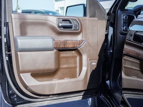 Used 2019 GMC Sierra 1500 Denali w/ Denali Ultimate Package AWD/4WD image 15