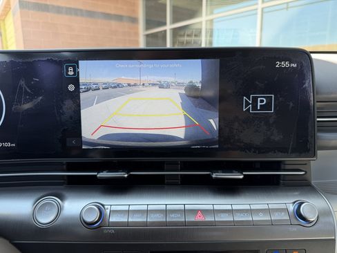 Used 2025 Hyundai Kona SEL FWD image 19