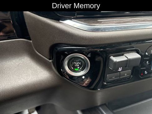 Used 2024 Chevrolet Silverado 1500 LTZ AWD/4WD image 19