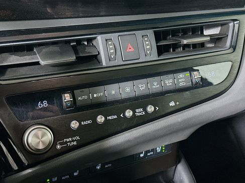 Used 2024 Lexus ES 350 w/ Premium Package image 24