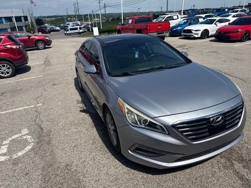 Used 2015 Hyundai Sonata Limited w/ Option Group 06 FWD image 3