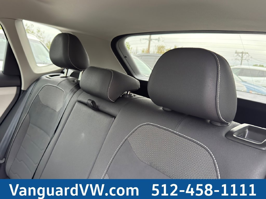 Used 2025 Volkswagen Taos SE FWD image 29