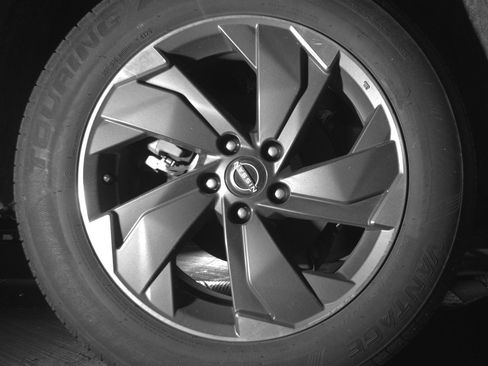 Used 2025 Nissan Rogue SV FWD image 15