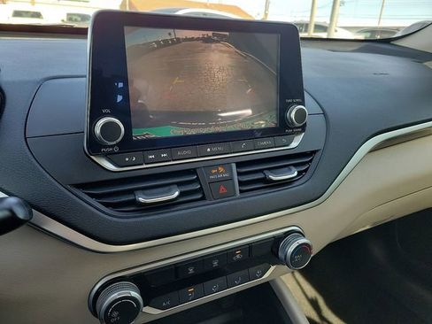 Used 2019 Nissan Altima 2.5 S image 16