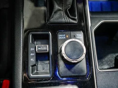 Used 2024 Toyota Tundra Limited image 23