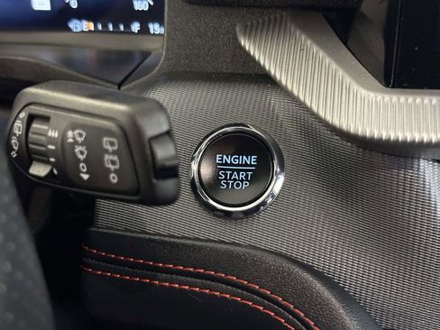 Used 2025 Ford Explorer ST-Line image 25