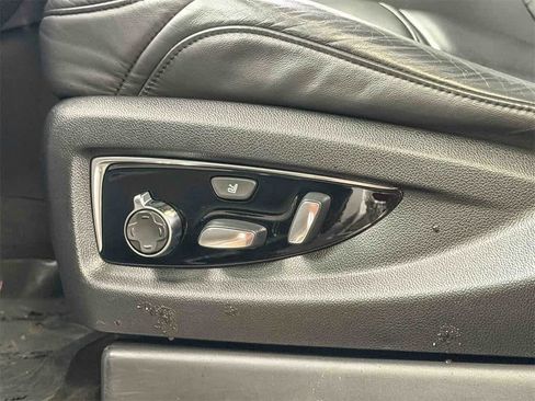 Used 2020 Cadillac Escalade ESV Platinum image 21