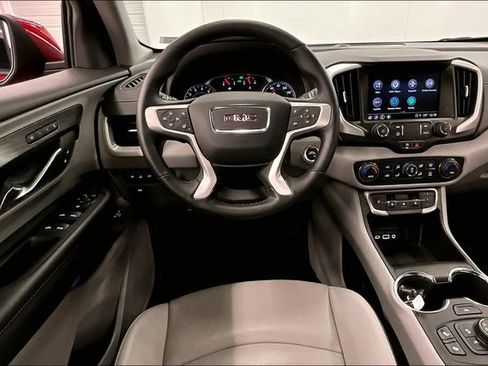 Used 2023 GMC Terrain SLT w/ Tech Package FWD image 6