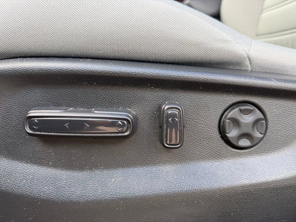 Used 2021 Honda CR-V EX image 7