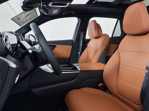 New 2026 Mercedes-Benz GLC 300 image 16