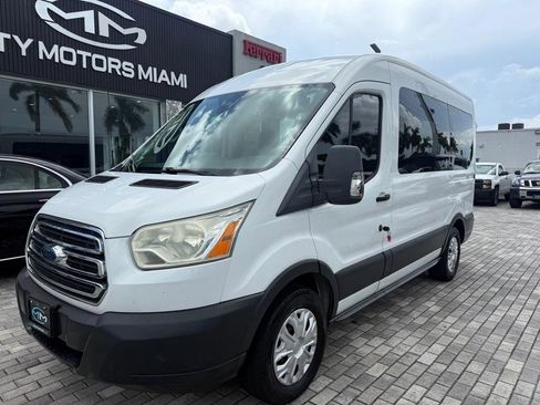 Used 2015 Ford Transit 150 XLT image 3