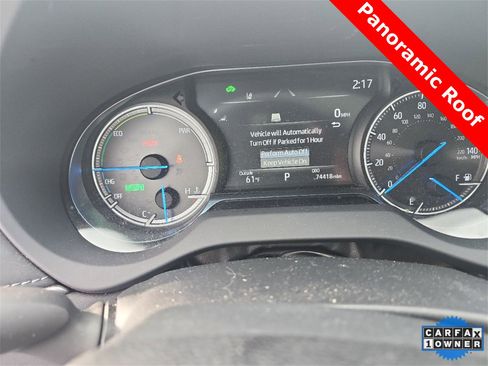 Certified 2021 Toyota Venza Limited image 3