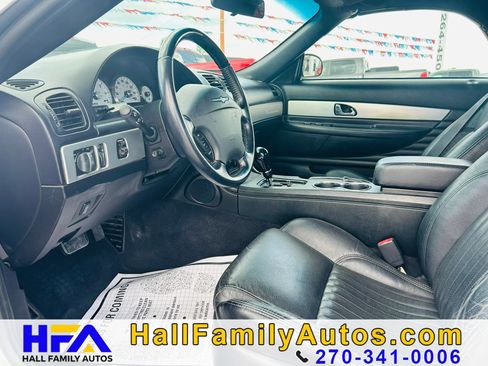 Used 2005 Ford Thunderbird RWD image 12