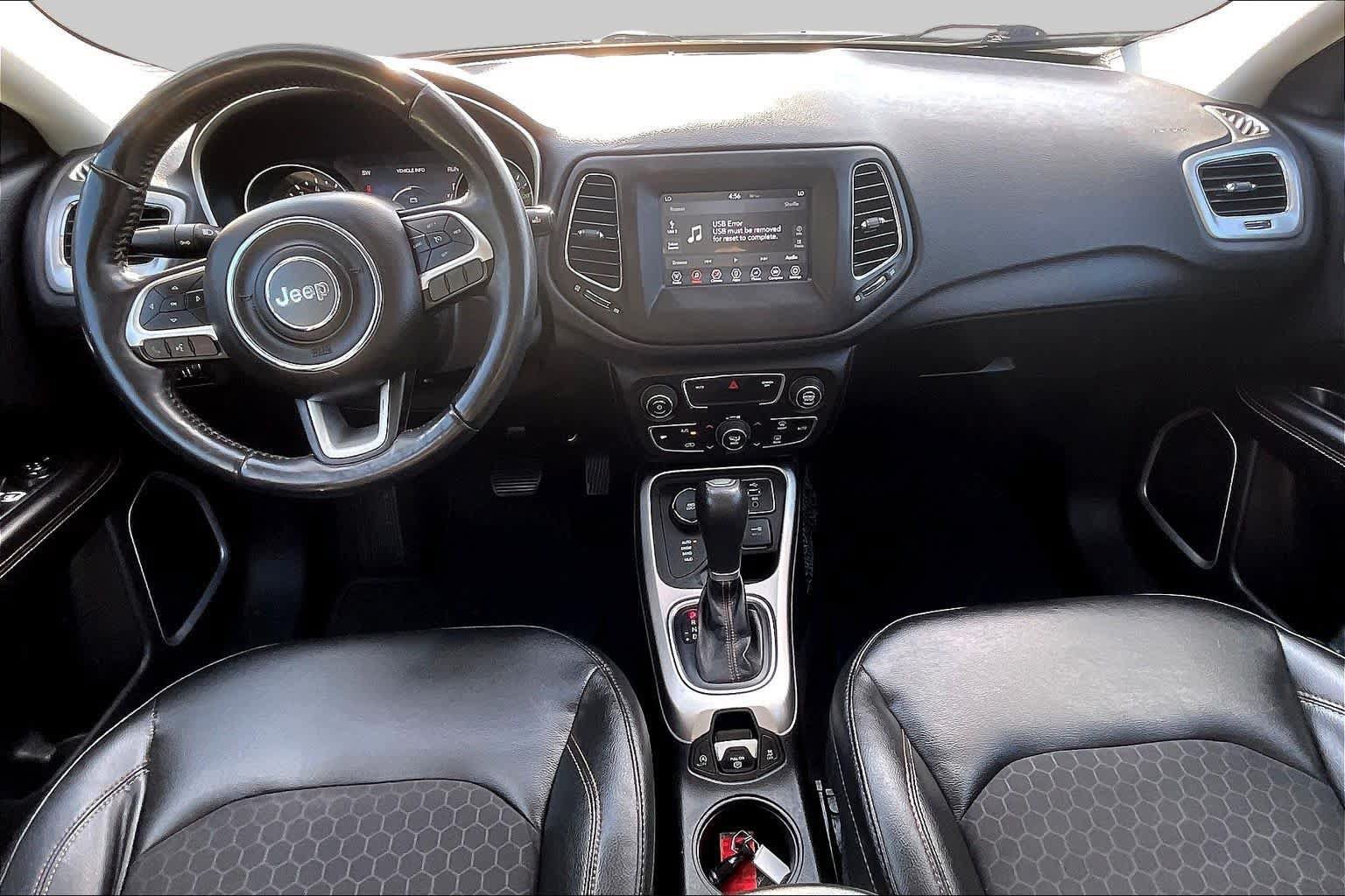 Used 2018 Jeep Compass Latitude w/ Popular Equipment Group AWD/4WD image 16