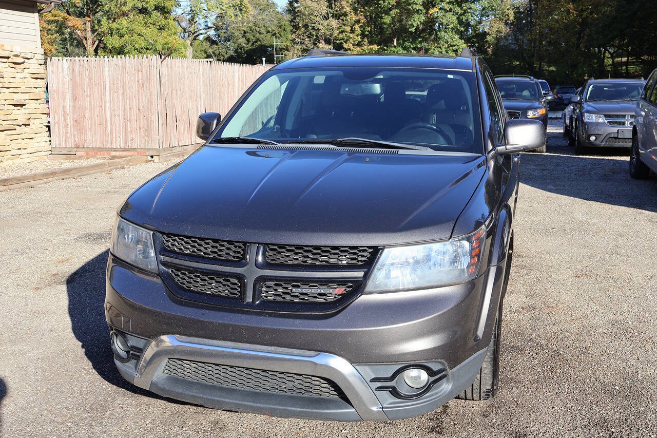 Used 2017 Dodge Journey Crossroad FWD image 3