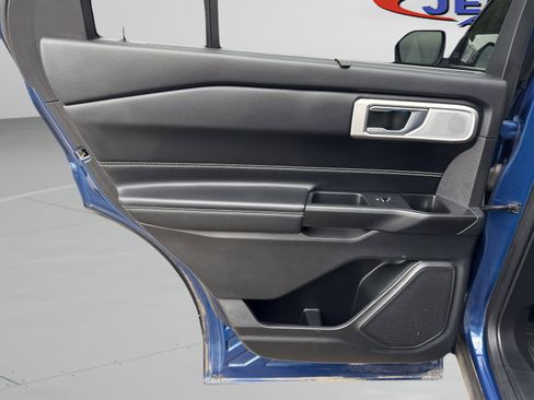 Used 2020 Ford Explorer ST w/ Premium Technology Package image 9