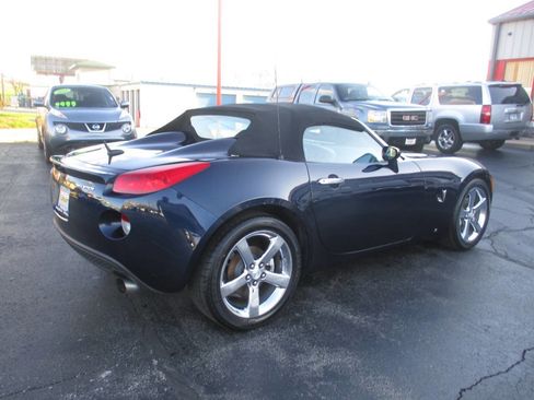 Used 2008 Pontiac Solstice Convertible w/ Premium Package image 5
