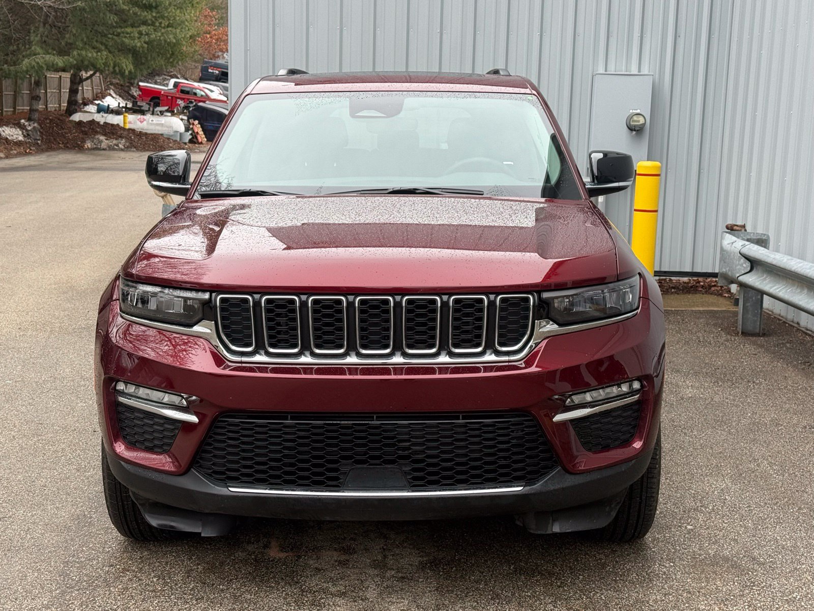 Used 2024 Jeep Grand Cherokee Limited AWD/4WD image 2