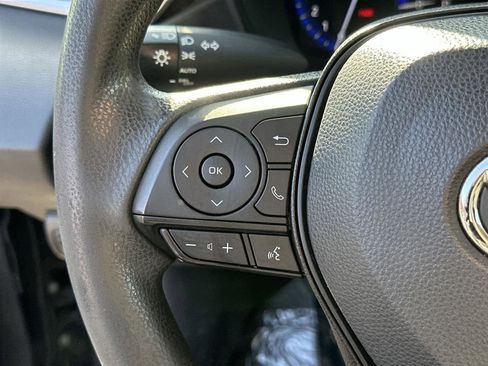 Used 2022 Toyota Corolla LE image 23