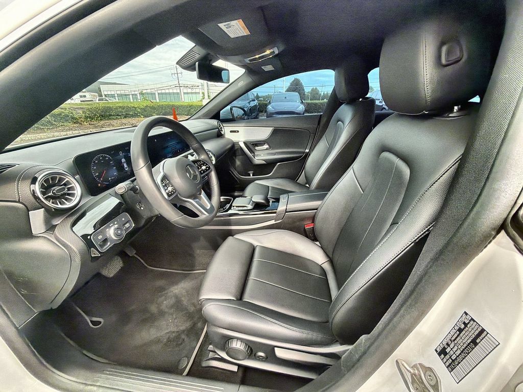 Used 2022 Mercedes-Benz CLA 250 4MATIC image 10