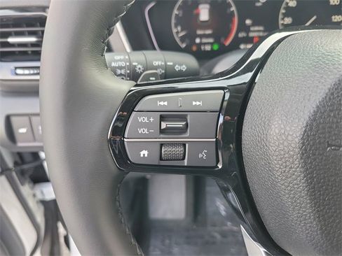 New 2025 Honda Pilot Touring image 24