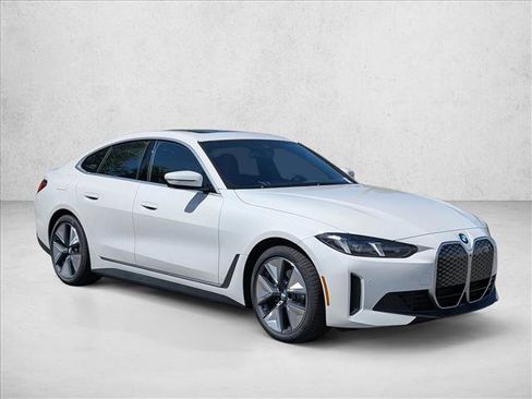 New 2026 BMW i4 eDrive40 w/ Premium Package RWD image 4