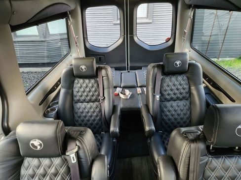 Used 2023 Mercedes-Benz Sprinter 2500 image 31