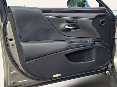 Used 2021 Lexus ES 350 w/ Premium Package FWD image 19