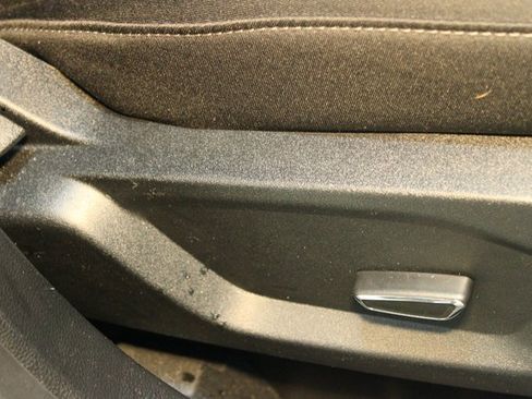 Used 2019 Ford Edge SEL image 12