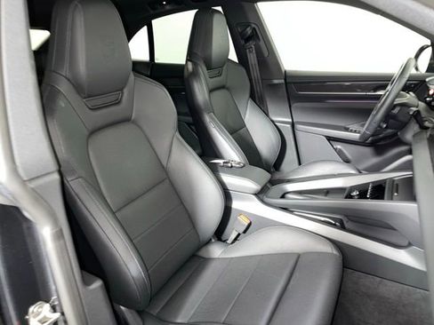 Used 2024 Porsche Macan 4 Electric image 59