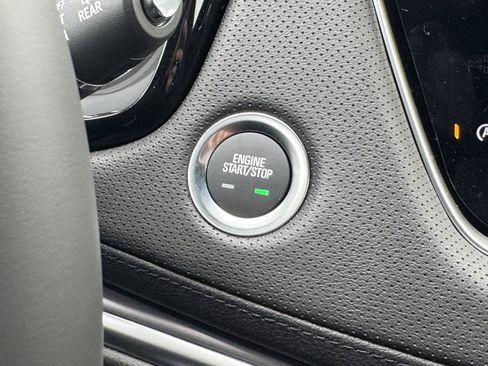 New 2025 Cadillac XT5 Luxury image 26