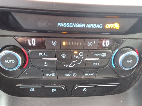 Used 2020 Ford Transit Connect XL image 30