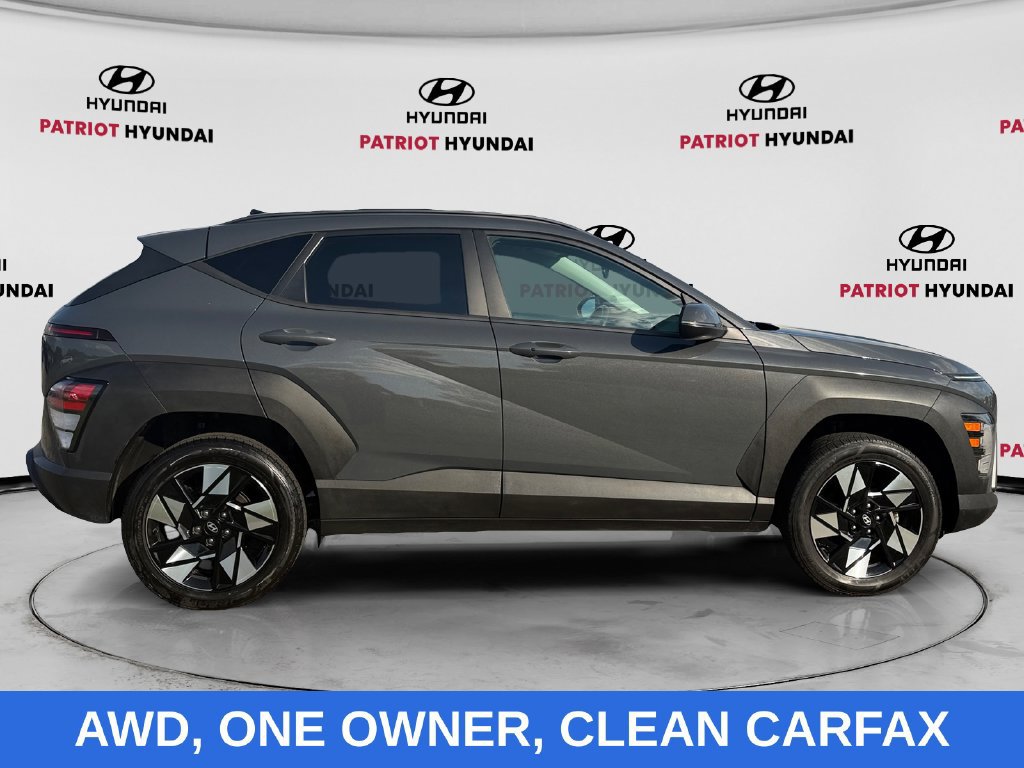Used 2024 Hyundai Kona SEL AWD/4WD image 2