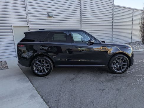 New 2026 Land Rover Range Rover Sport SE image 6
