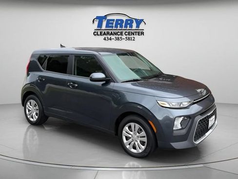 Used 2020 Kia Soul LX FWD image 2