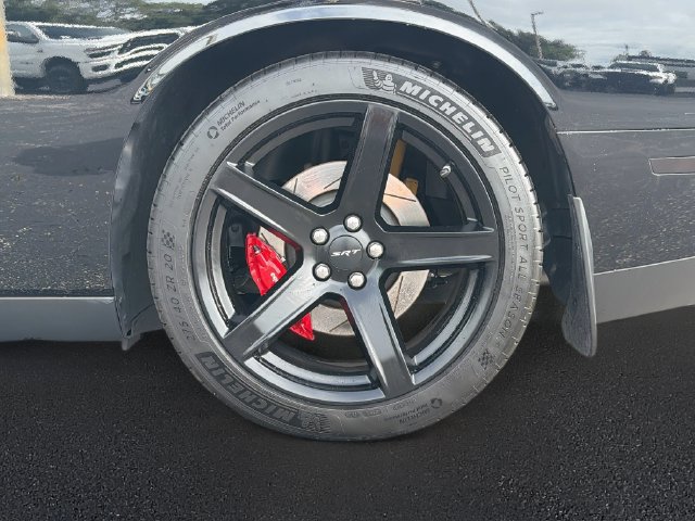 Used 2018 Dodge Challenger SRT w/ Technology Group RWD image 32