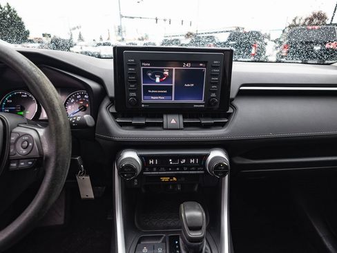 Used 2022 Toyota RAV4 LE image 25