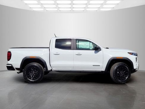 New 2026 GMC Canyon Elevation image 3