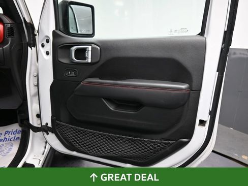 Used 2020 Jeep Gladiator Rubicon w/ Cold Weather Group AWD/4WD image 21