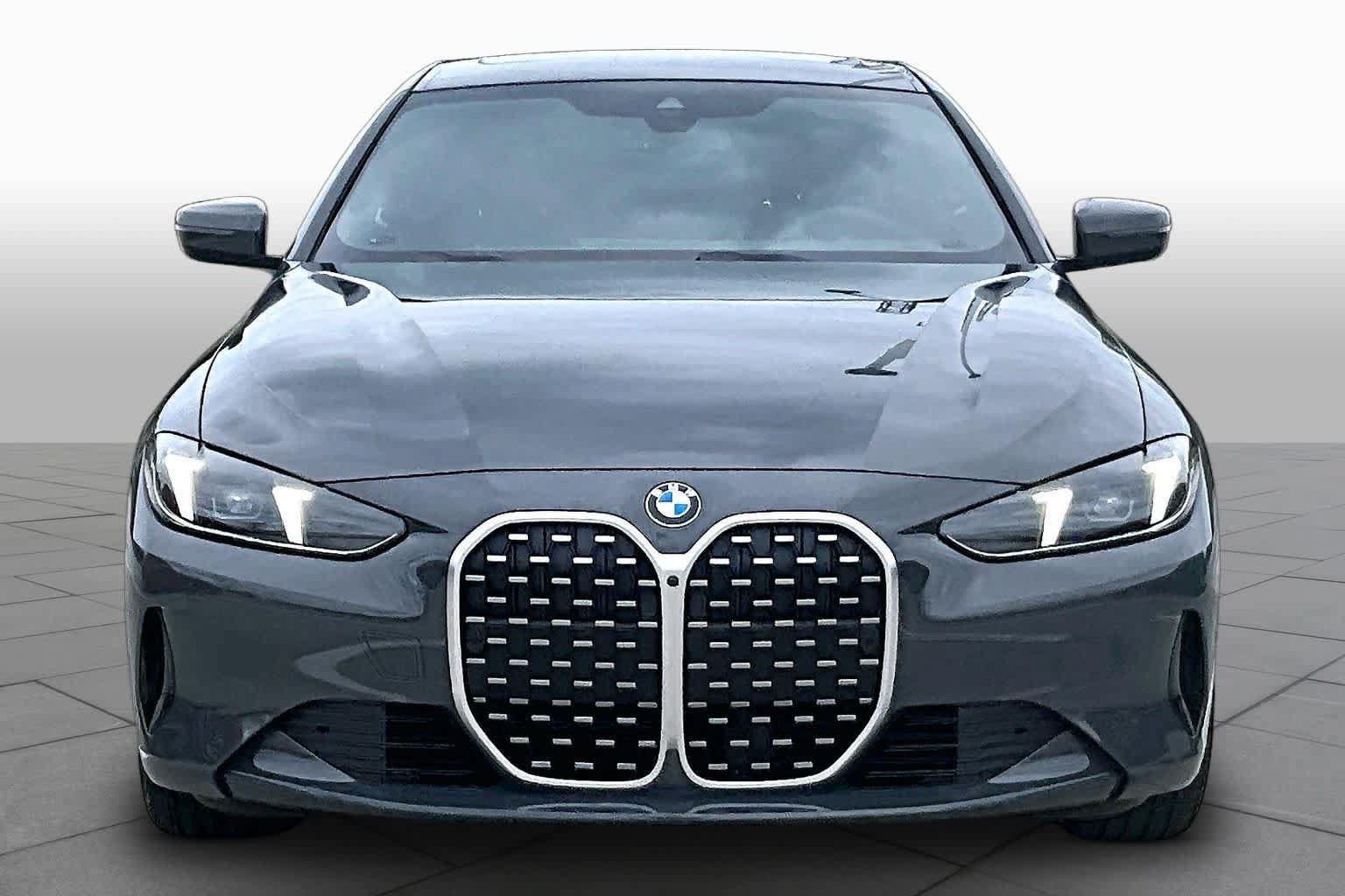 Used 2026 BMW 430i Coupe w/ Parking Assistance Package RWD image 3