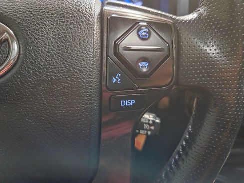 Used 2017 Toyota 4Runner TRD Off-Road Premium AWD/4WD image 43