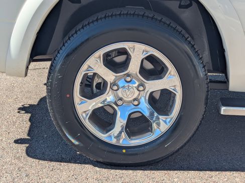 Used 2017 RAM 1500 Laramie w/ Convenience Group image 7