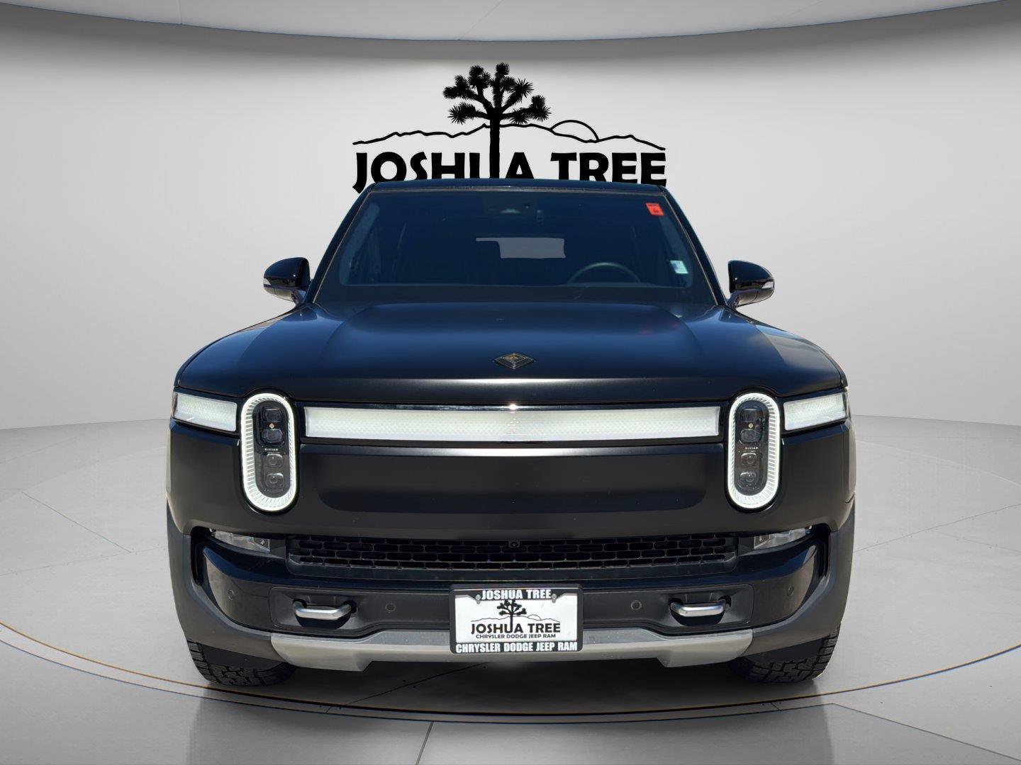 Used 2023 Rivian R1S Adventure Quad AWD/4WD image 2