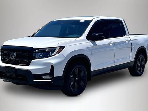 Used 2025 Honda Ridgeline Black Edition image 2