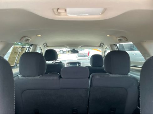 Used 2019 Nissan Pathfinder SV AWD/4WD image 23