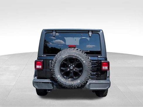 Used 2022 Jeep Wrangler Sport AWD/4WD image 4