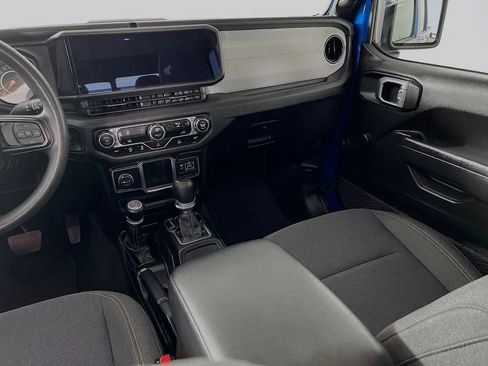Used 2024 Jeep Gladiator Sport image 22